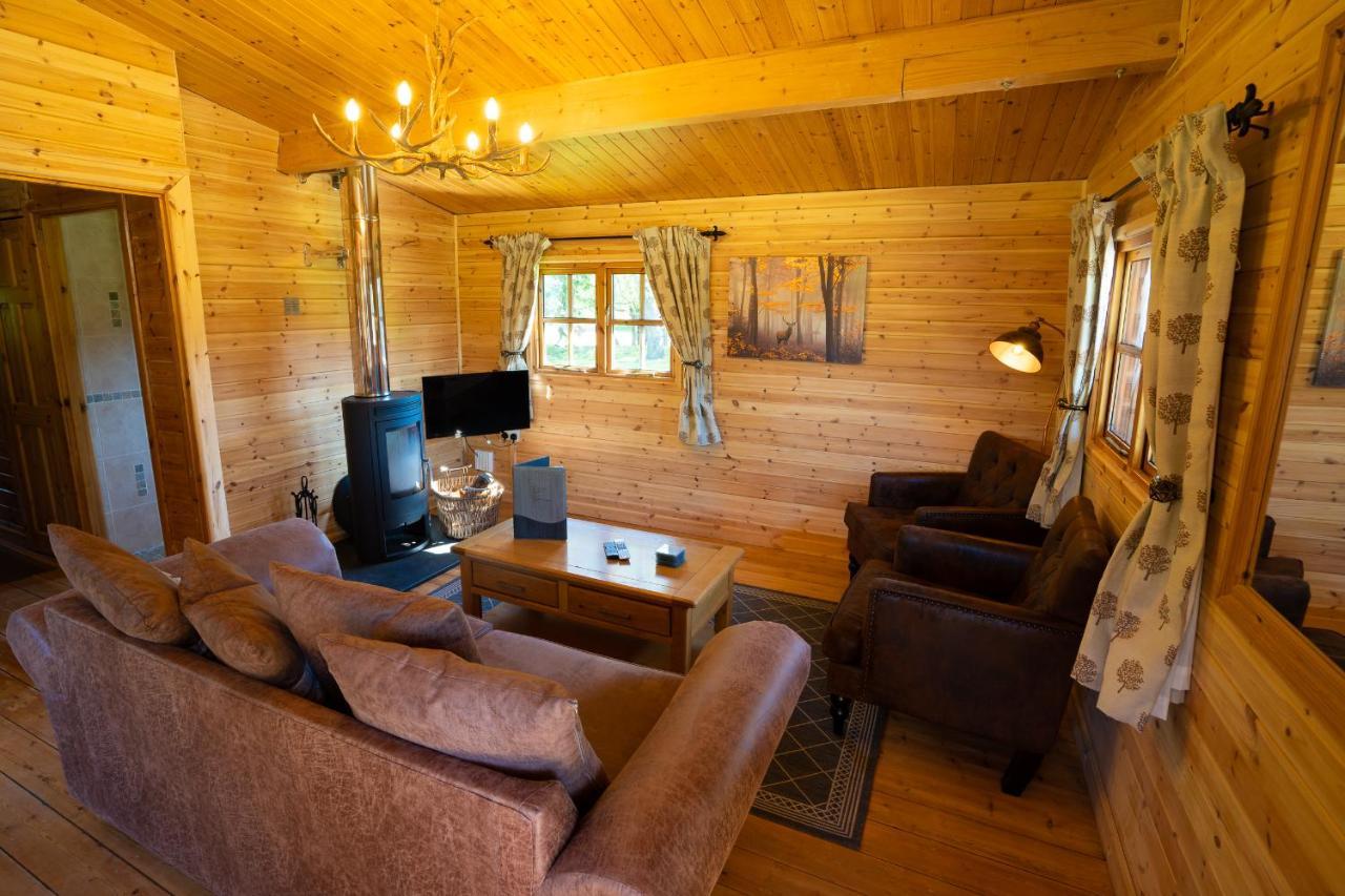 Wall Eden Farm - Luxury Log Cabins And Glamping 海布里奇 外观 照片
