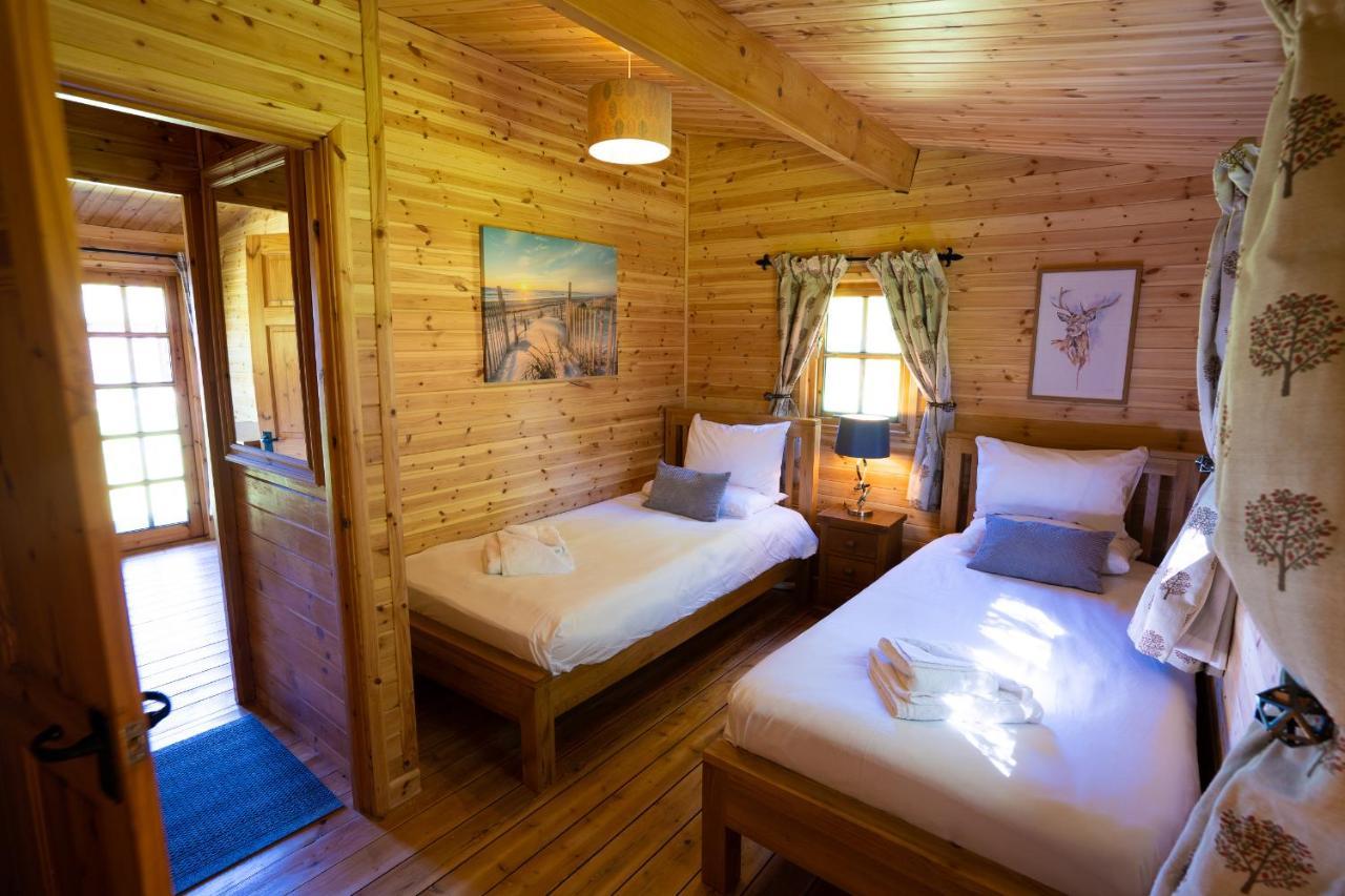 Wall Eden Farm - Luxury Log Cabins And Glamping 海布里奇 外观 照片