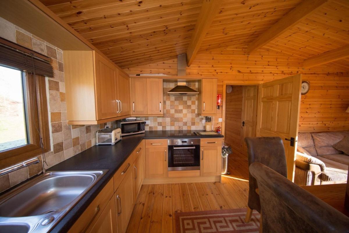 Wall Eden Farm - Luxury Log Cabins And Glamping 海布里奇 外观 照片