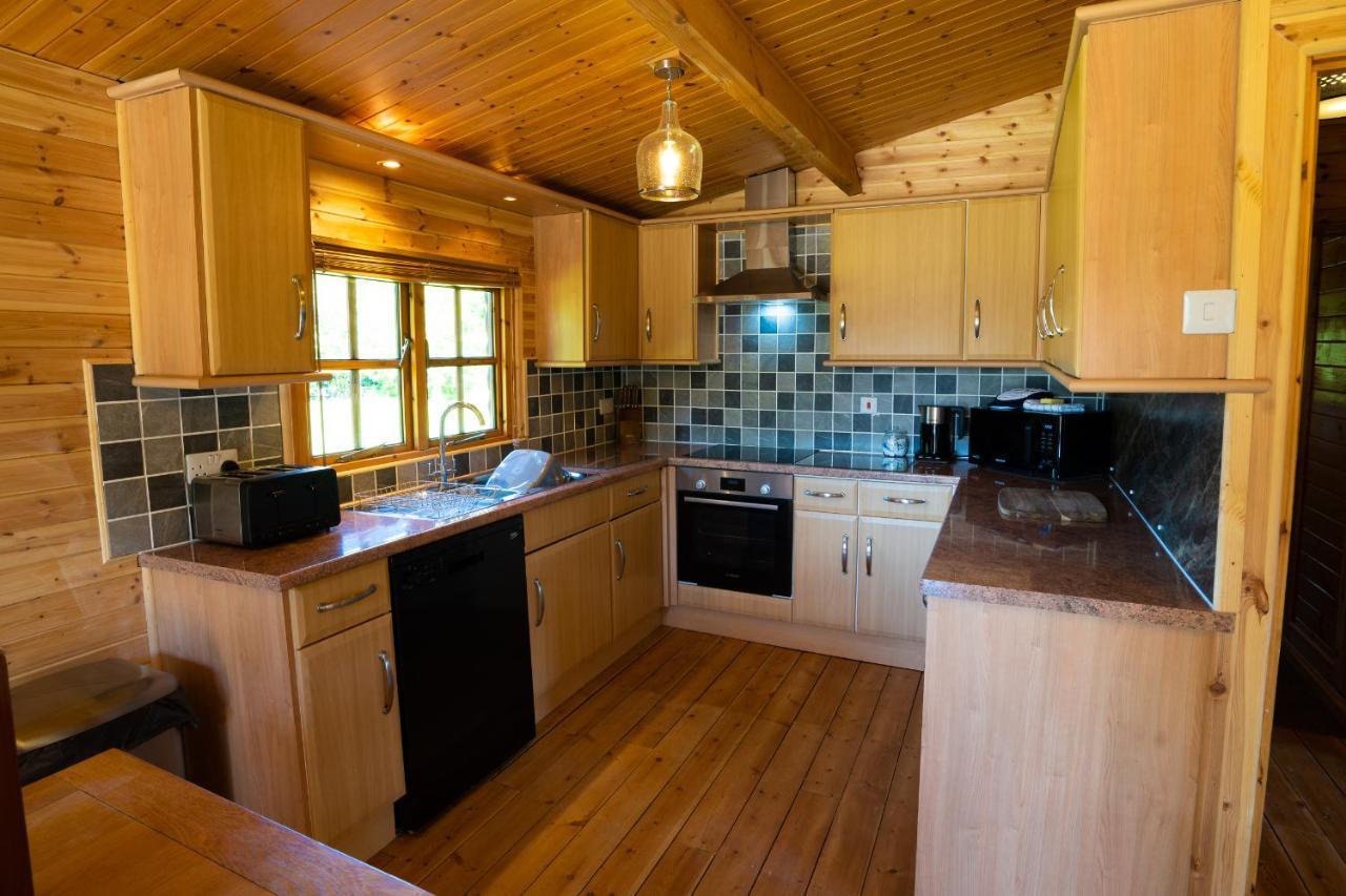 Wall Eden Farm - Luxury Log Cabins And Glamping 海布里奇 外观 照片