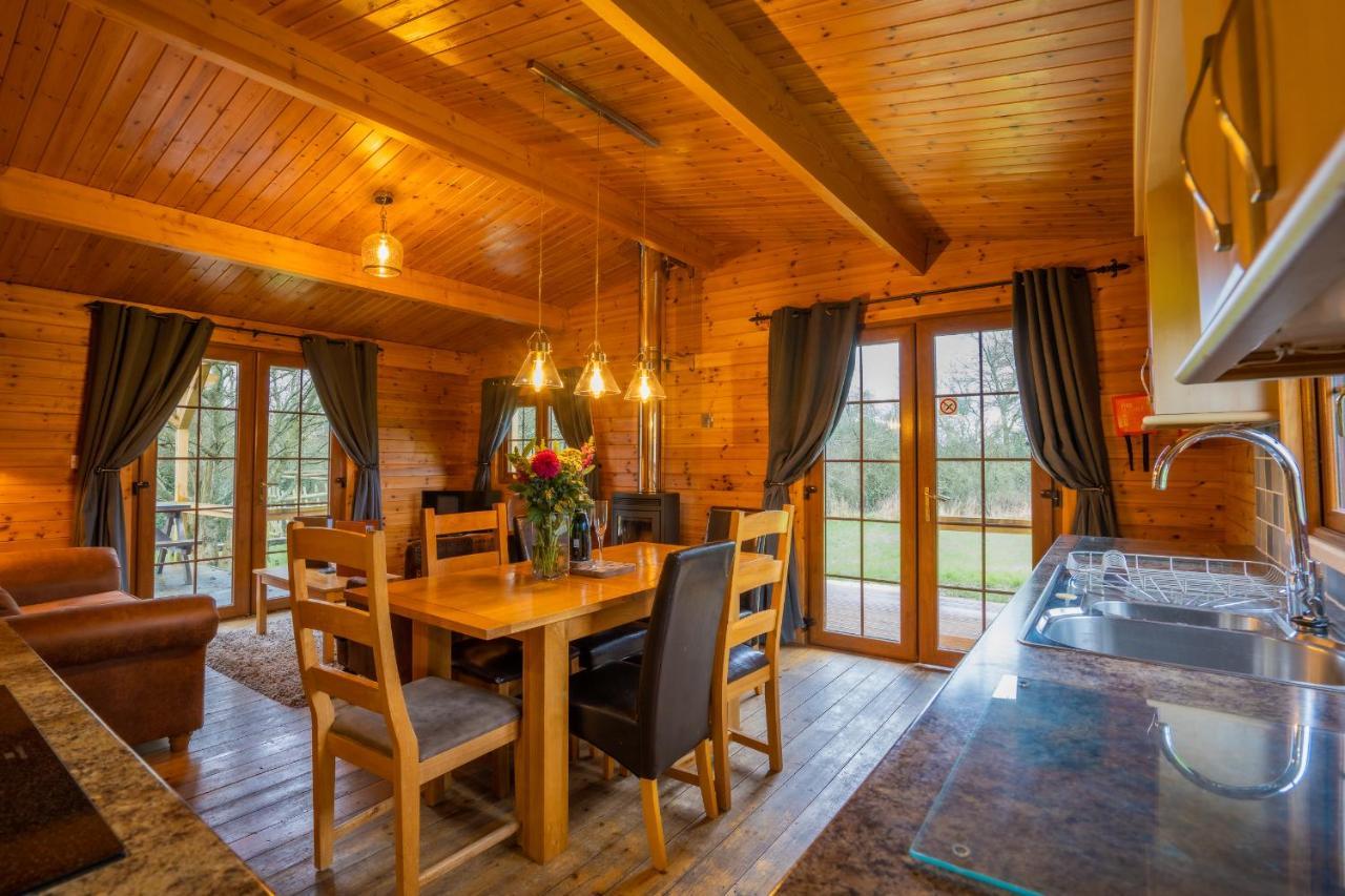 Wall Eden Farm - Luxury Log Cabins And Glamping 海布里奇 外观 照片