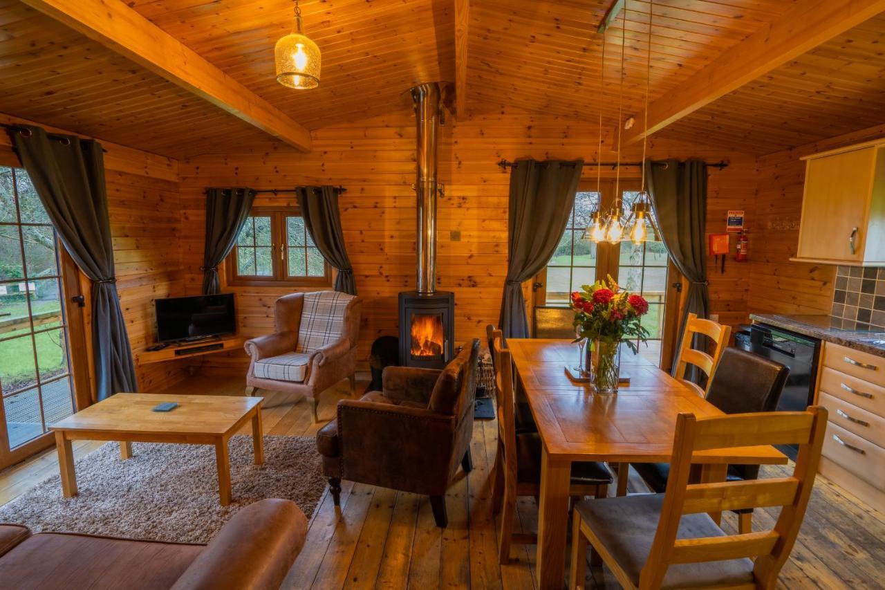 Wall Eden Farm - Luxury Log Cabins And Glamping 海布里奇 外观 照片