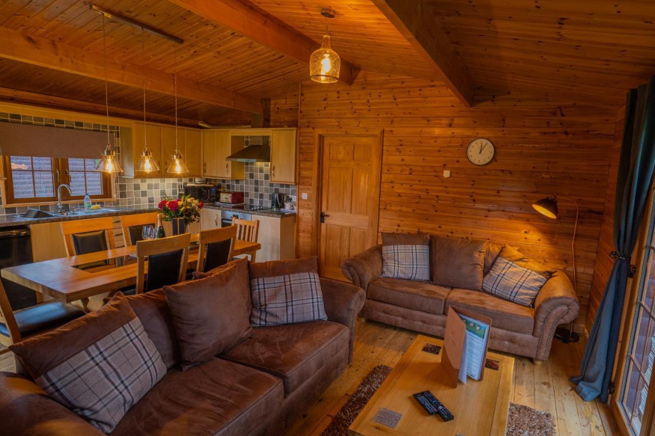 Wall Eden Farm - Luxury Log Cabins And Glamping 海布里奇 外观 照片