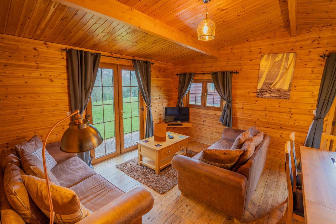 Wall Eden Farm - Luxury Log Cabins And Glamping 海布里奇 外观 照片
