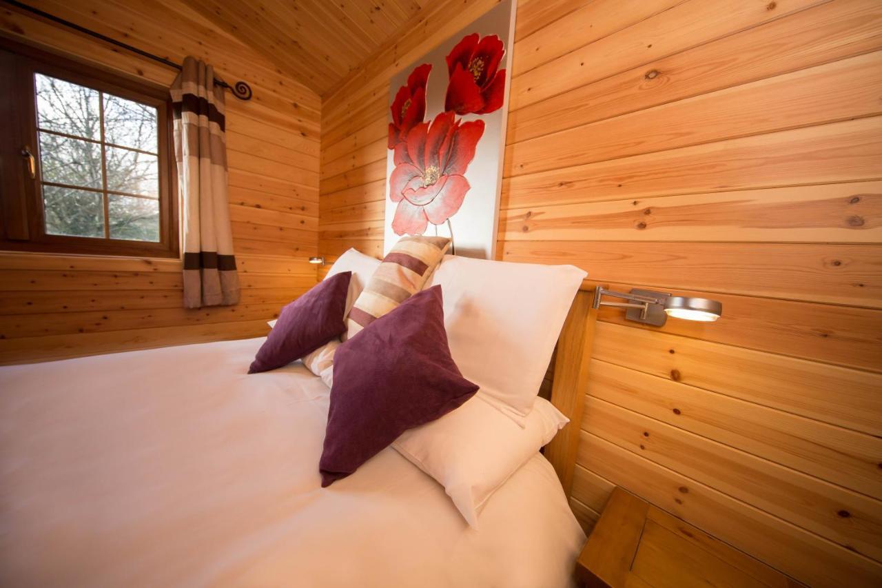 Wall Eden Farm - Luxury Log Cabins And Glamping 海布里奇 外观 照片