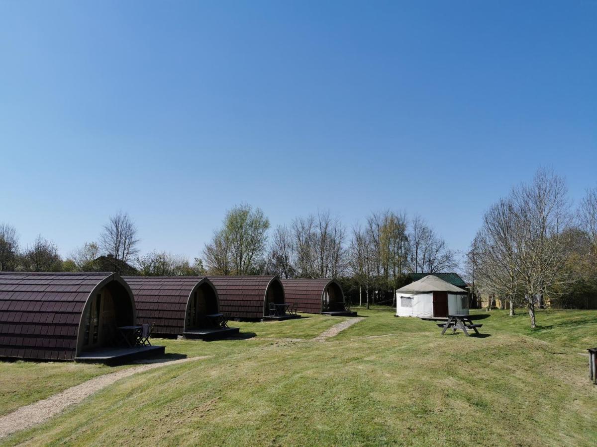Wall Eden Farm - Luxury Log Cabins And Glamping 海布里奇 外观 照片