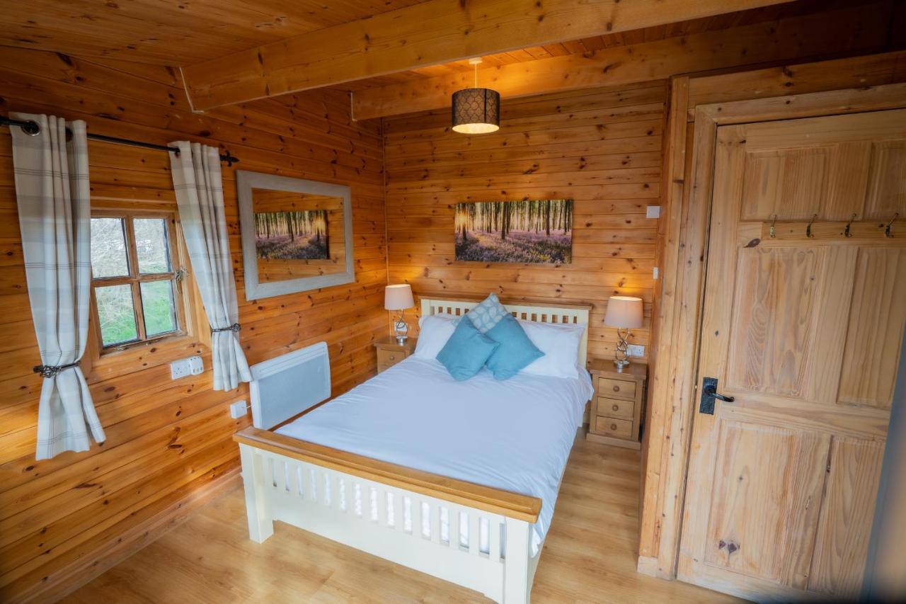 Wall Eden Farm - Luxury Log Cabins And Glamping 海布里奇 外观 照片