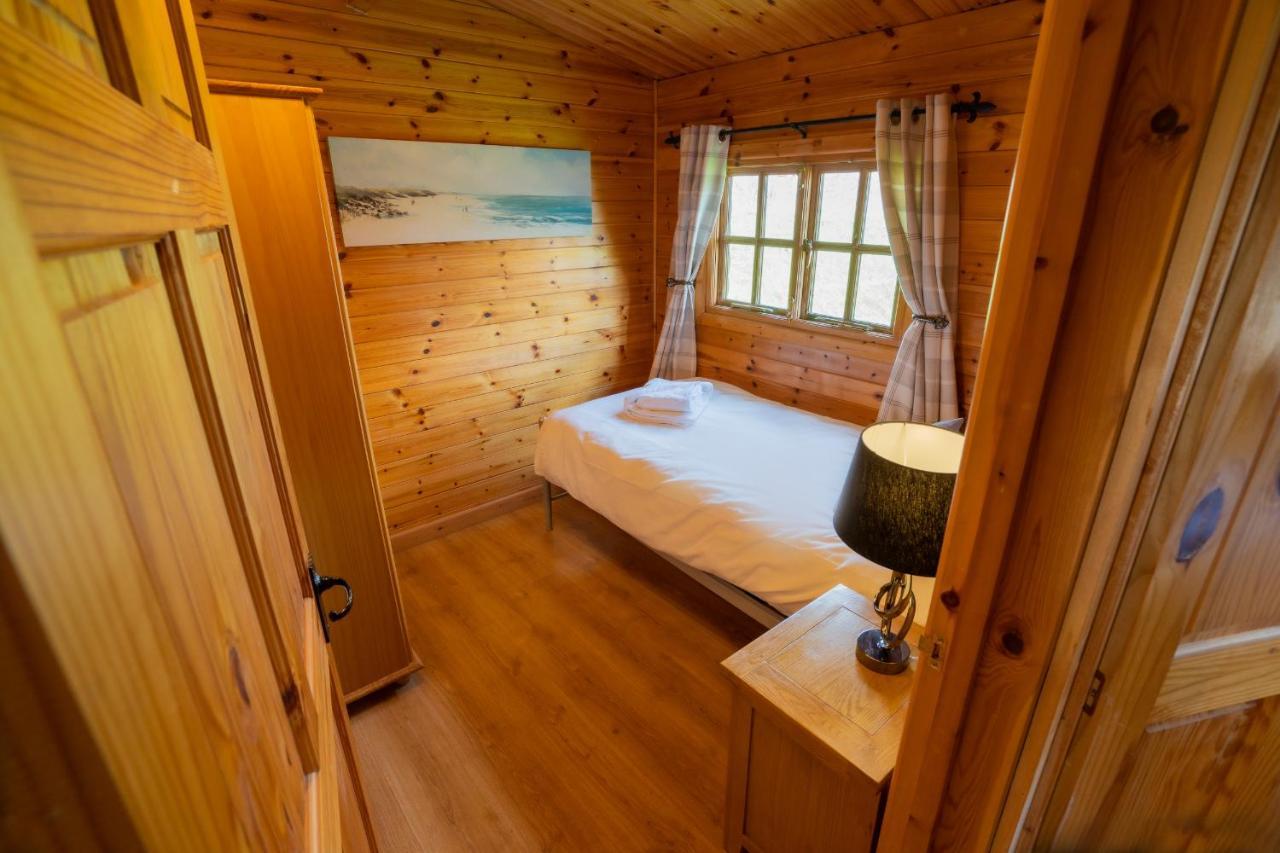 Wall Eden Farm - Luxury Log Cabins And Glamping 海布里奇 外观 照片