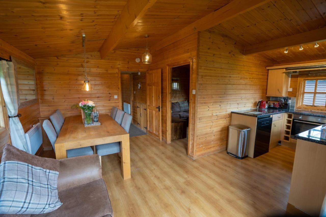 Wall Eden Farm - Luxury Log Cabins And Glamping 海布里奇 外观 照片