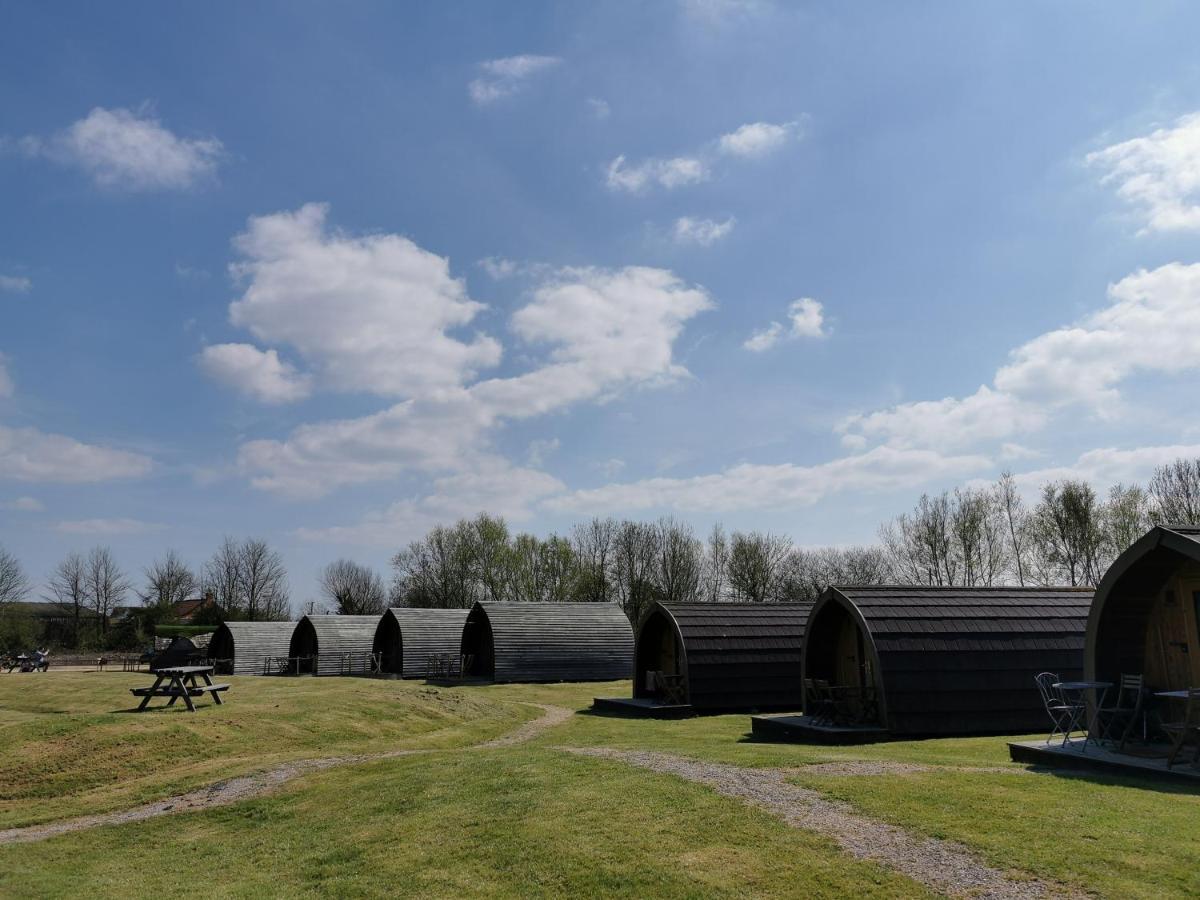 Wall Eden Farm - Luxury Log Cabins And Glamping 海布里奇 外观 照片